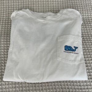 Vineyard Vines ice hockey Tee with Blue Whale pocket